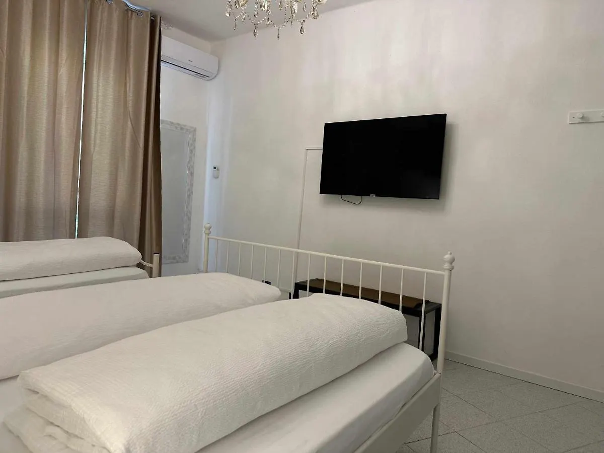 Therrys Home Destiny Home 6 Verona Apartment